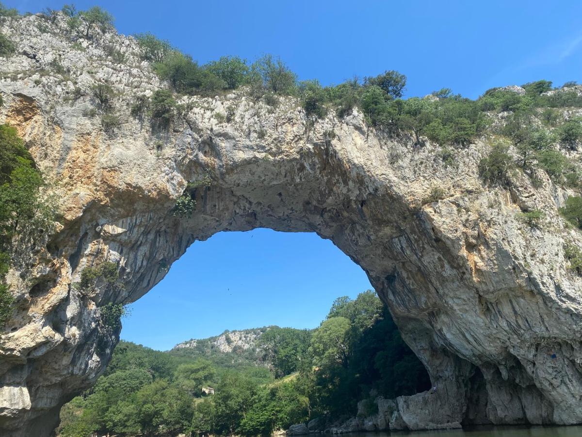 Vallon-Pont-dʼArc Le Belvedere מראה חיצוני תמונה